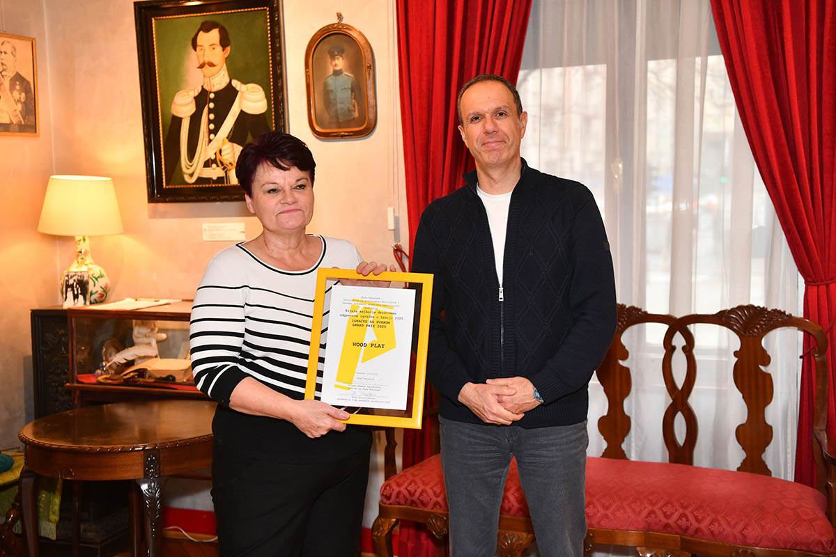Gordana Ilić WOOD PLAY i Miša Stojiljković copy.jpg