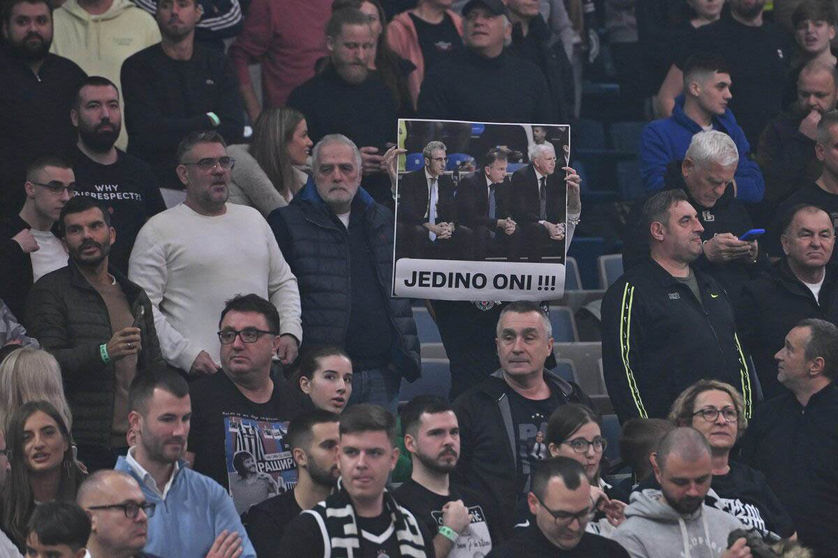 Partizan - Crvena Zvezda (1).jpg