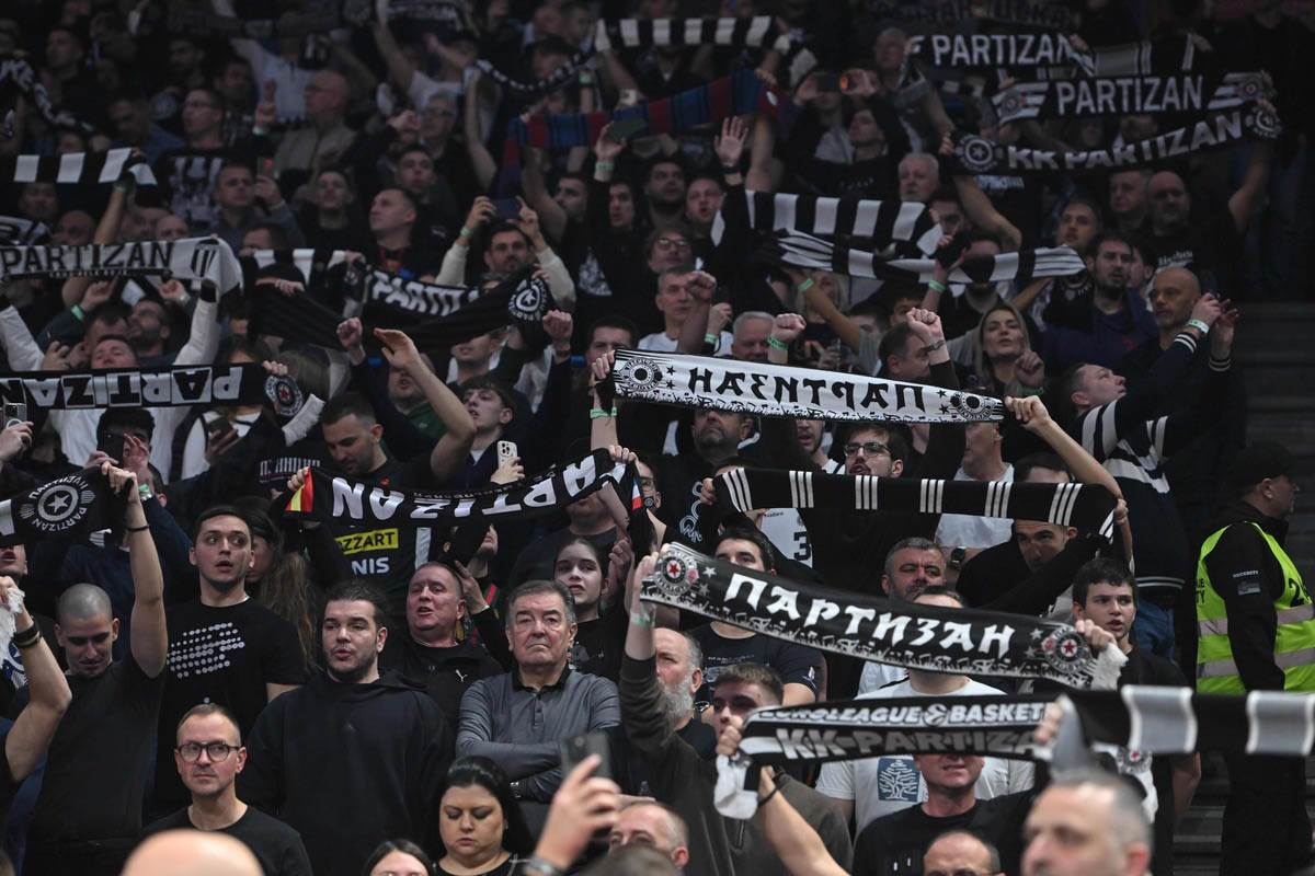 Partizan - Crvena Zvezda (8).jpg