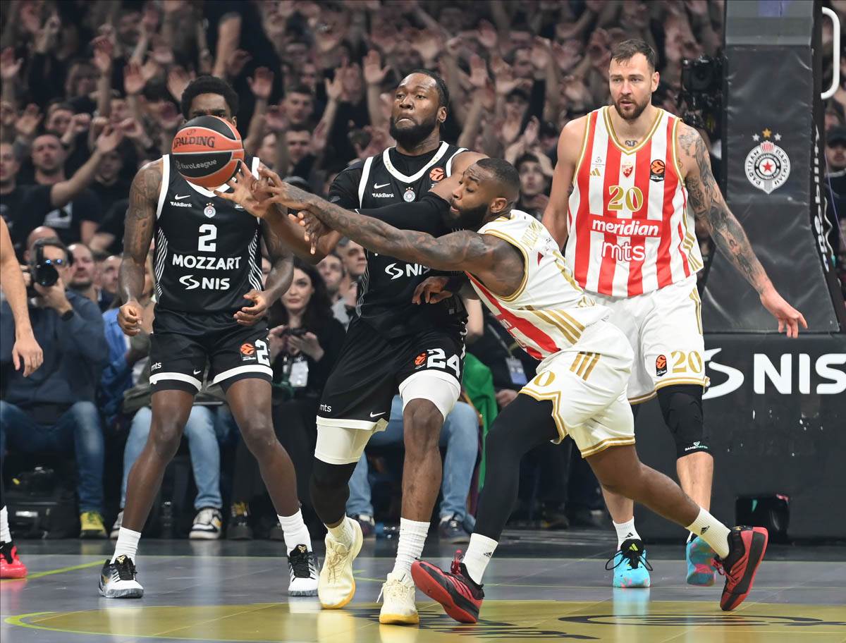 Partizan - Crvena Zvezda (1).jpg