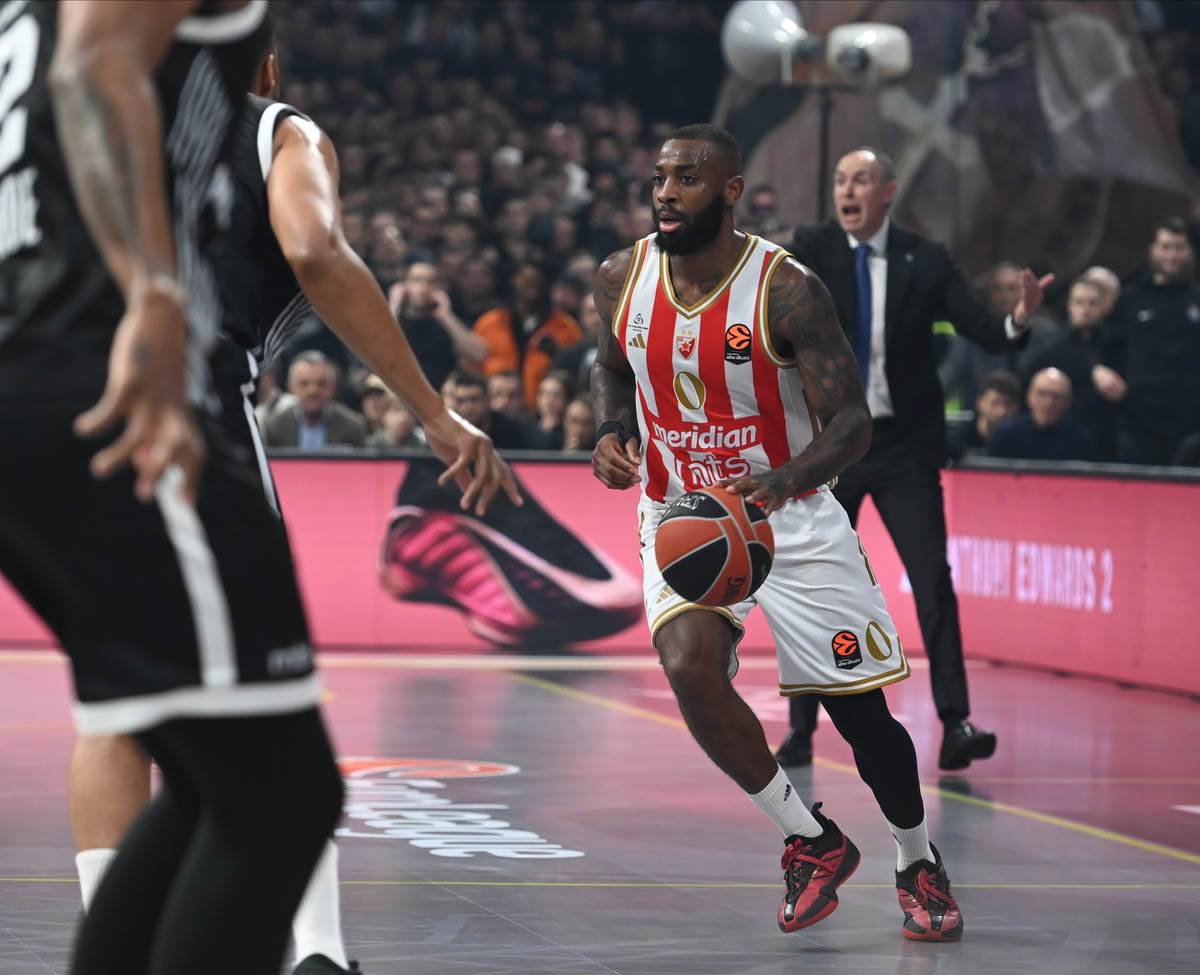 Partizan - Crvena Zvezda (9).jpg