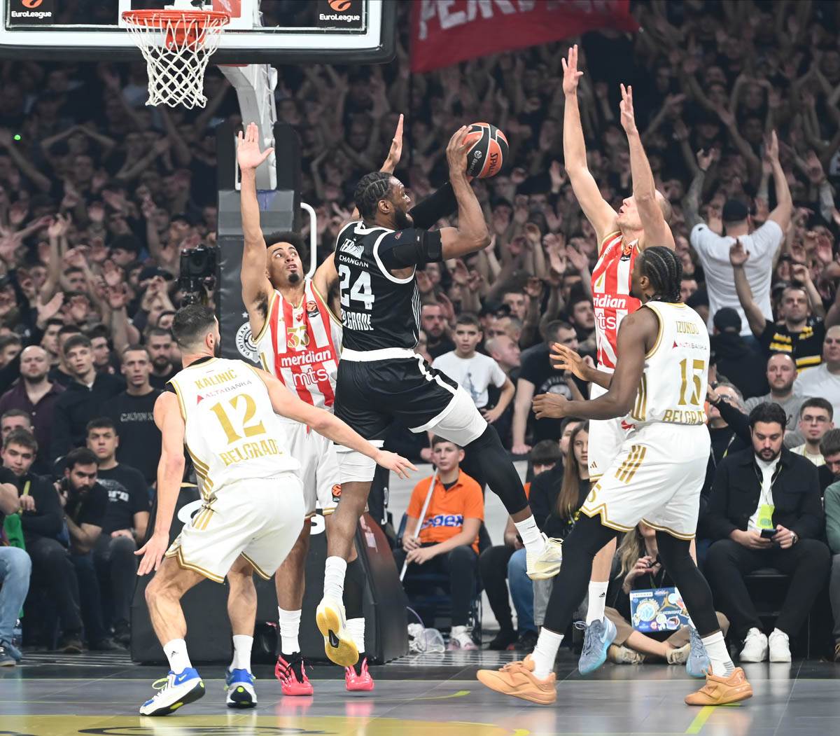 Partizan - Crvena Zvezda (11).jpg