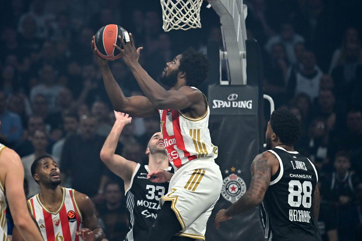 Partizan - Crvena Zvezda (2).jpg