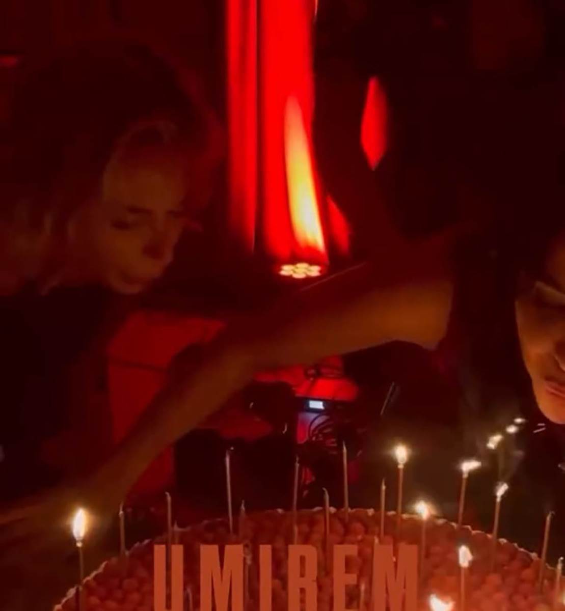 Dunja Jovanić organizovala gala slavlje Okupila influensere (2).jpg