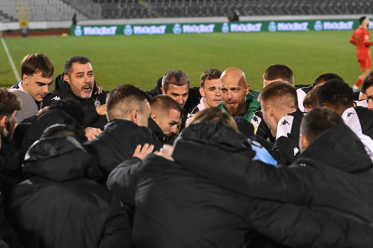 Partizan - Napredak (7).jpg