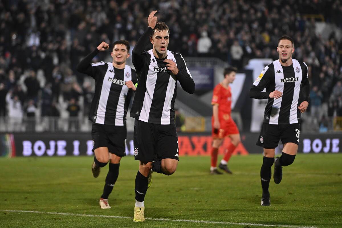 Partizan - Napredak (12).jpg