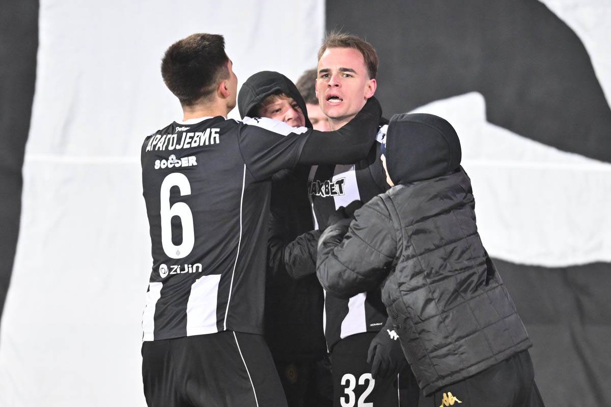 Partizan - Napredak (2).jpg