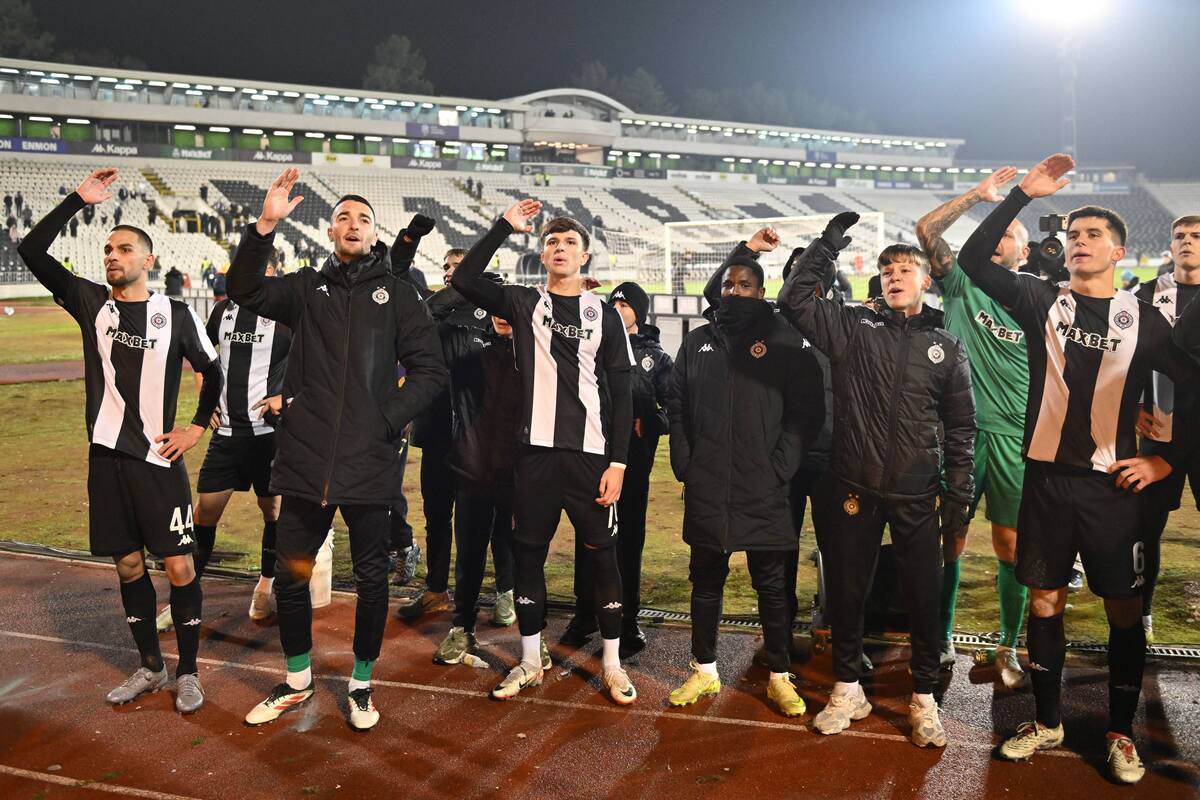 Partizan - Napredak (6).jpg