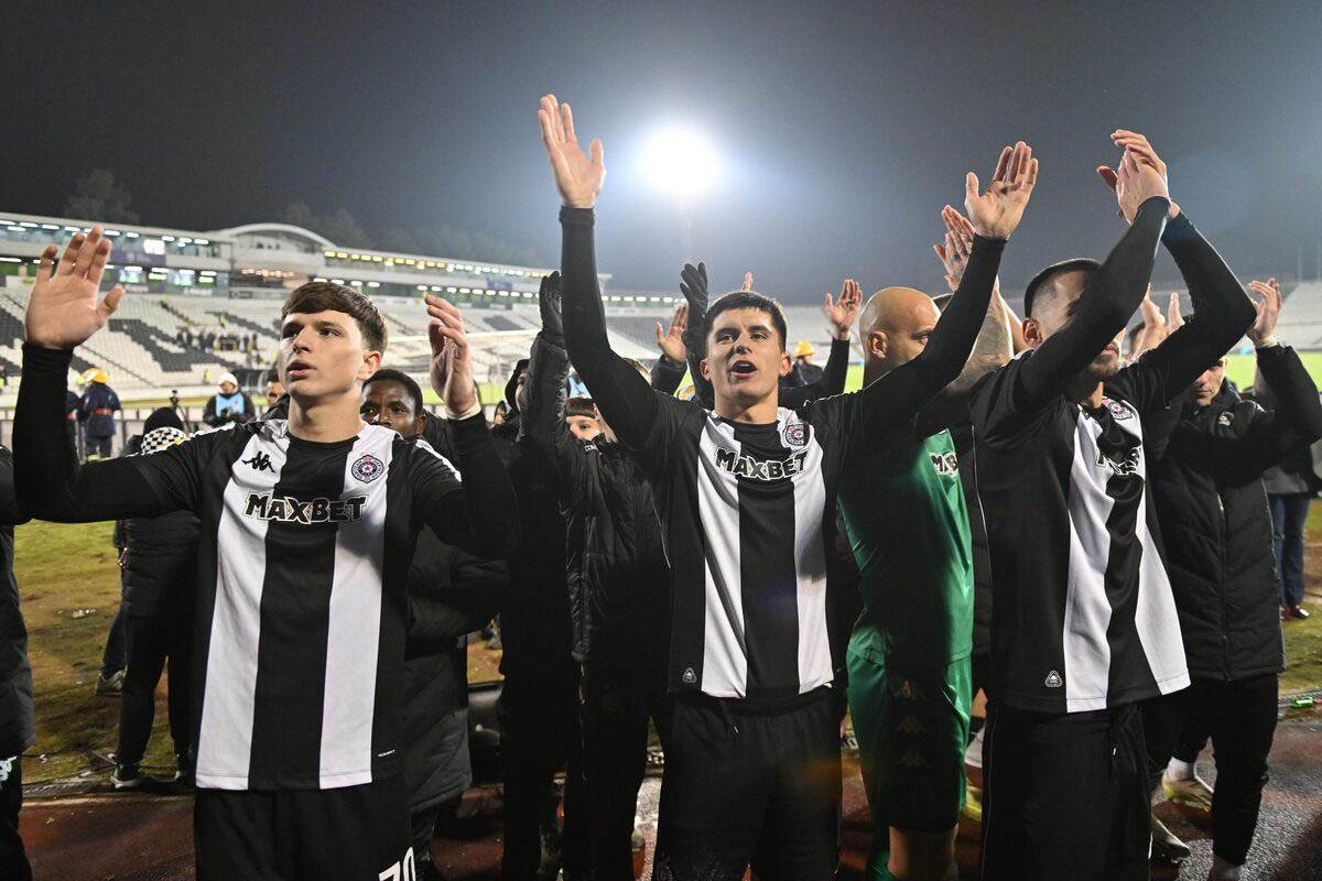 Partizan - Napredak (1).jpg