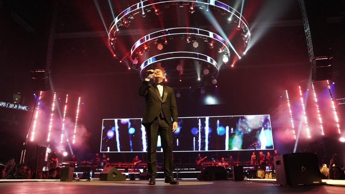 Vlado Georgiev, drugi koncert u Beogradskoj areni (13).jpg