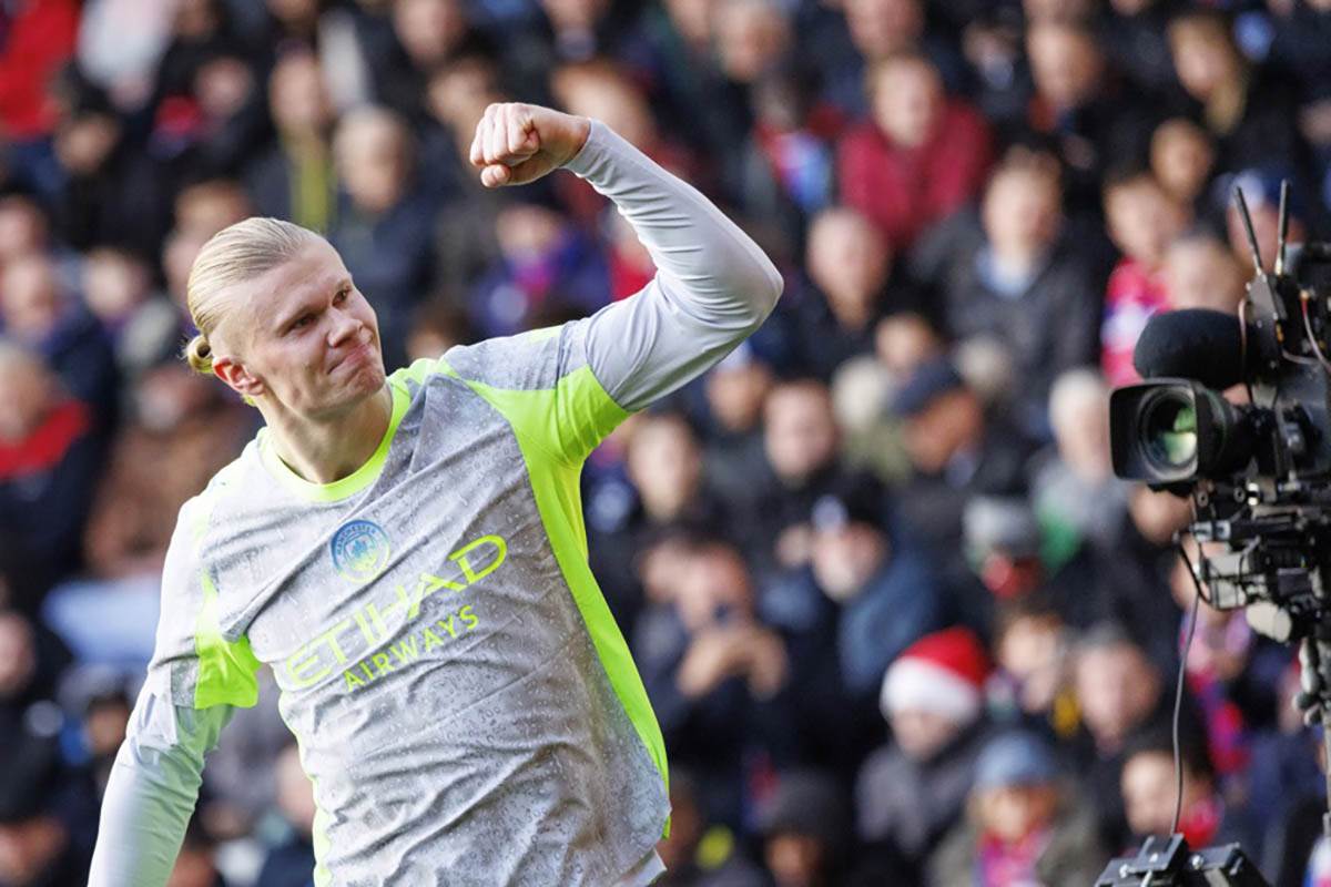 Mančester Siti - Kristal Palas (1).jpg