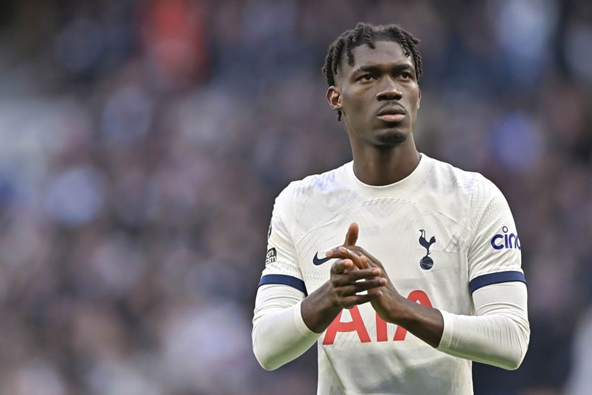 Yves Bissouma (2).jpg