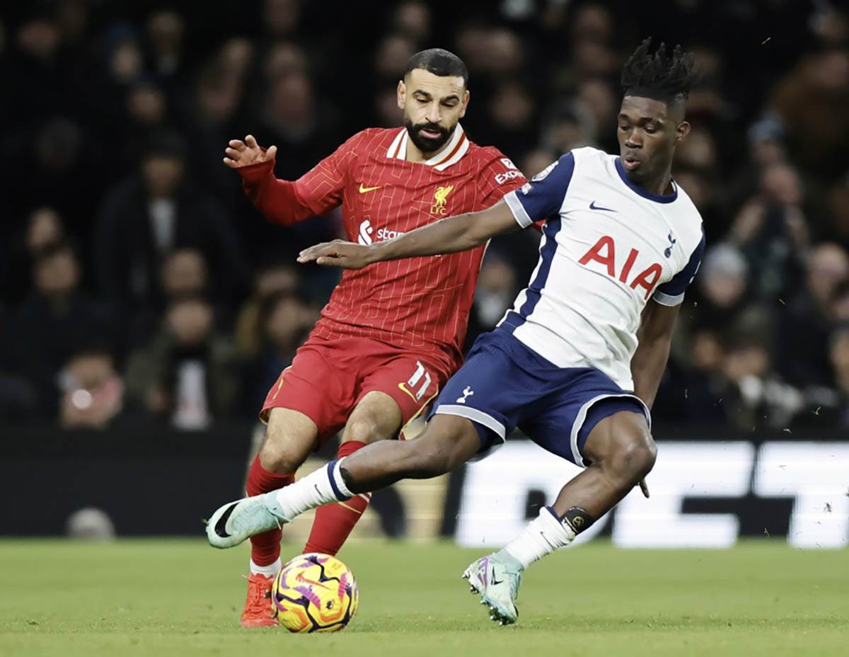 Yves Bissouma (3).jpg