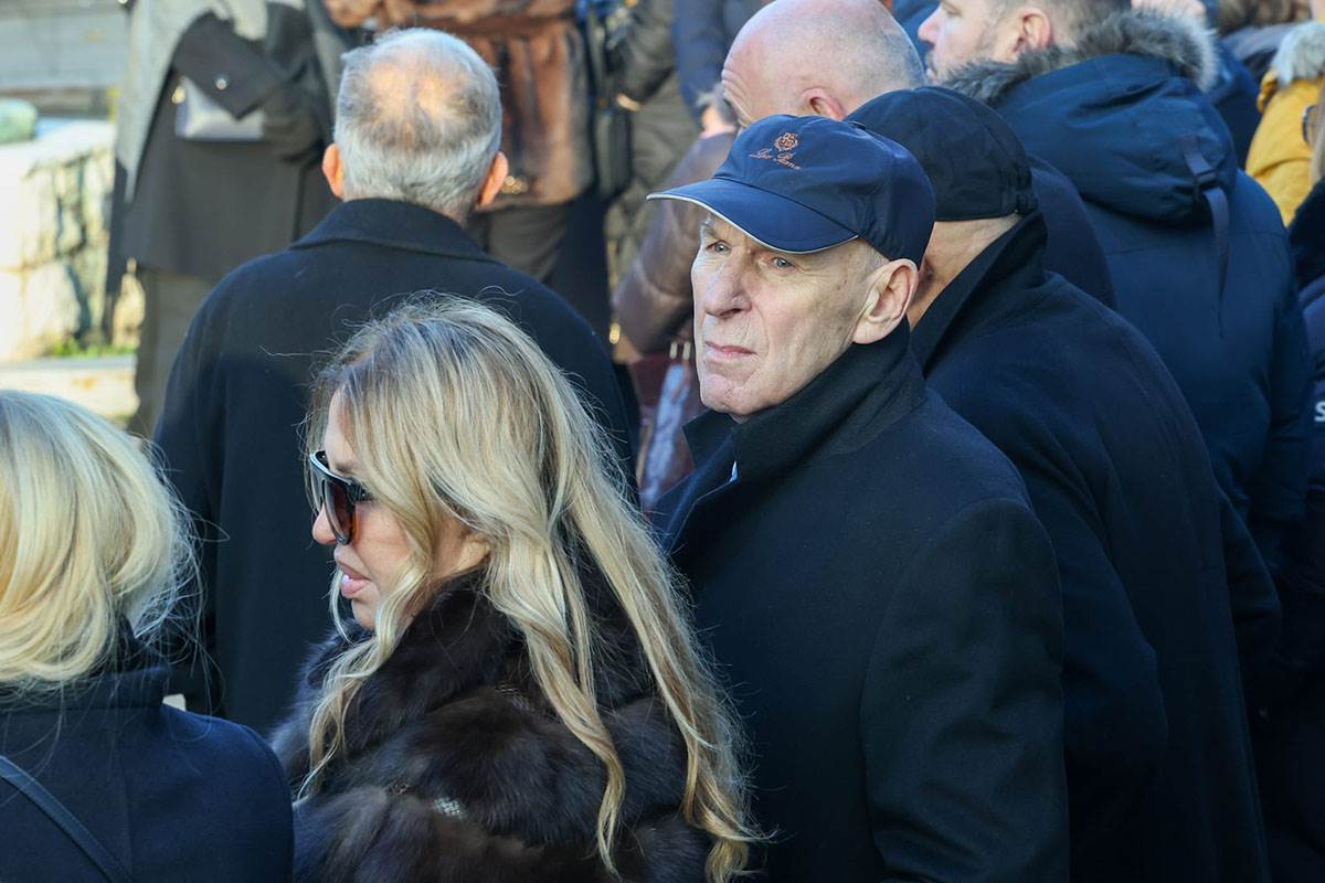 Sahrana oca Zvezdana Terzica (2).jpg