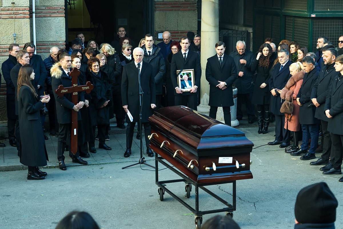 Sahrana oca Zvezdana Terzica (15).jpg