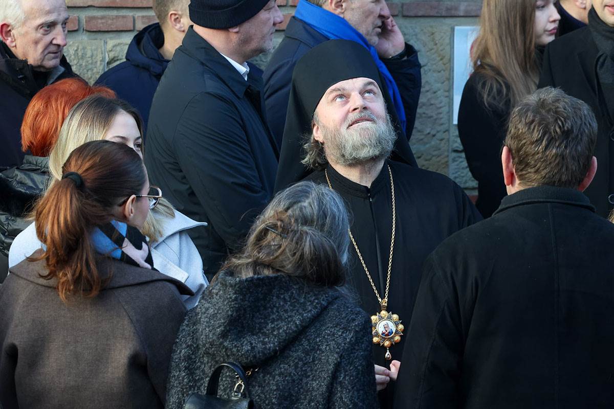 Sahrana oca Zvezdana Terzica (23).jpg