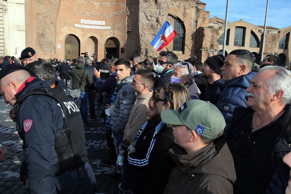 siniša mihajlovic sahrana (10).jpg