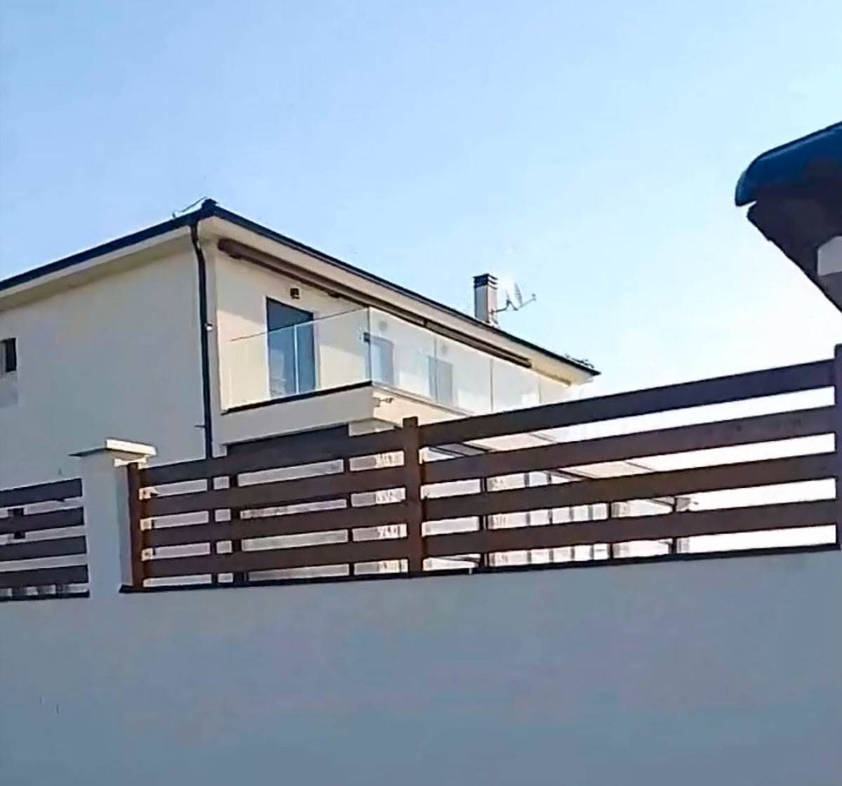 Adil Maksutović vila nadomak Beograda (4).jpg