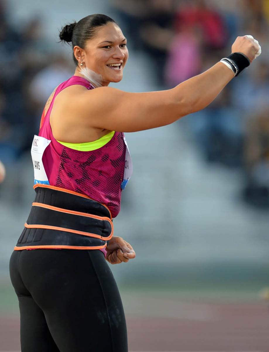 Valerie Adams (1).jpg