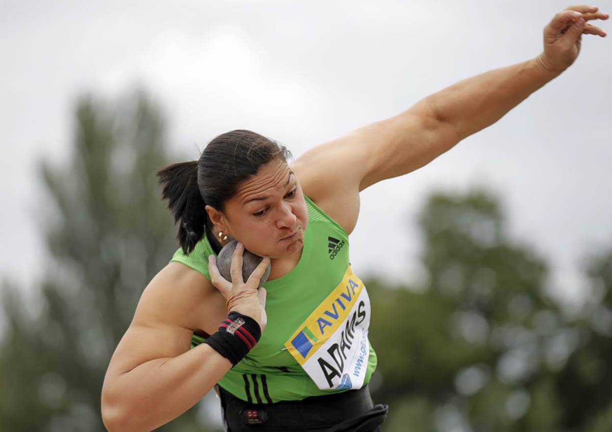 Valerie Adams (2).jpg