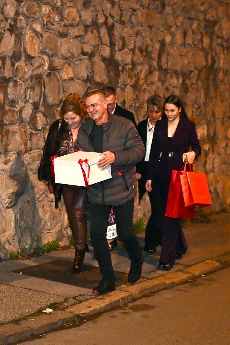 Gosti kod Cece na slavi (3).jpg