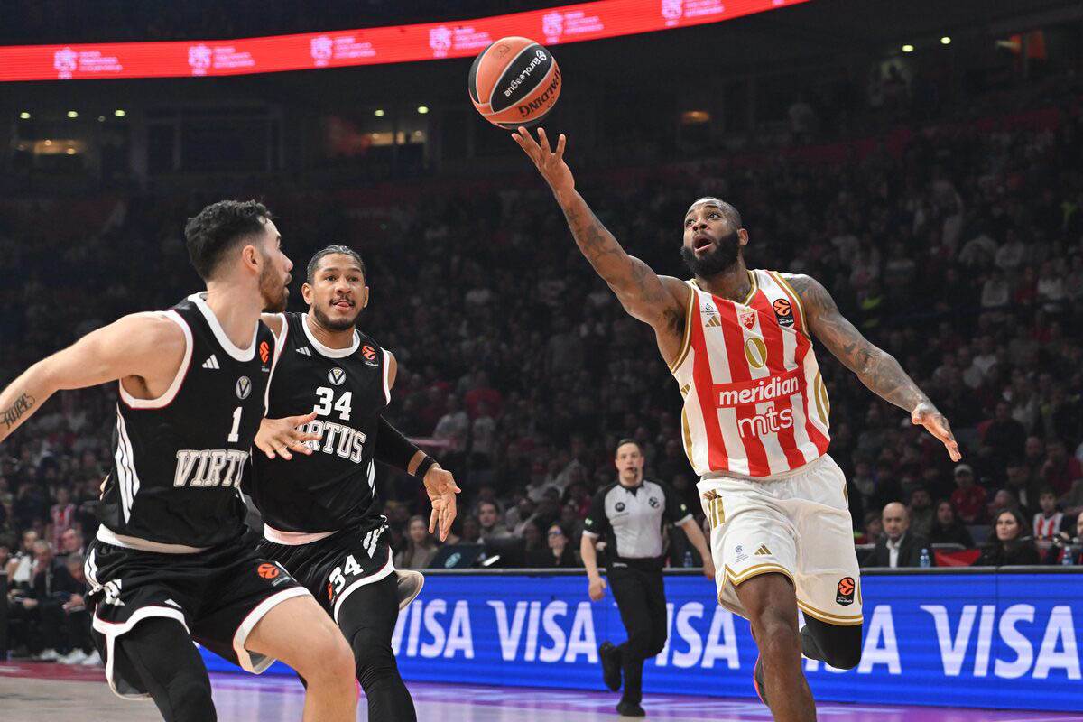 Crvena Zvezda - Virtus Bolonja (2).jpg