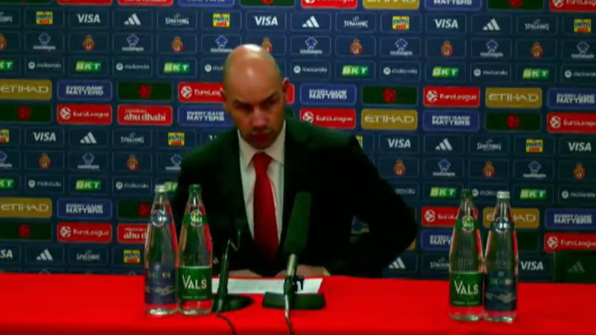 Vasilis Spanulis na konferenciji za medije.