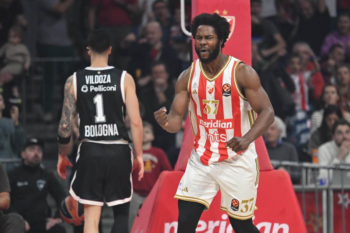 Crvena Zvezda - Virtus Bolonja (1).jpg