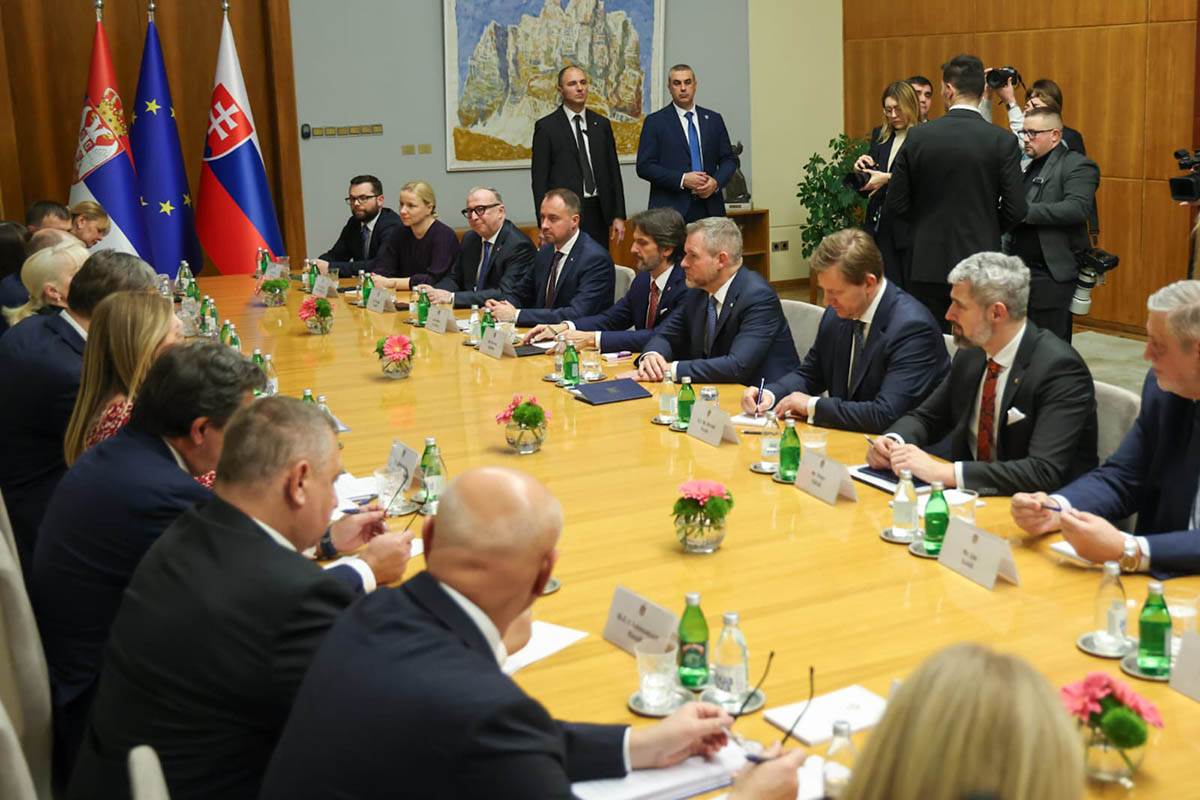 Aleksandar Vučić i Peter Pelegrini (8).jpg