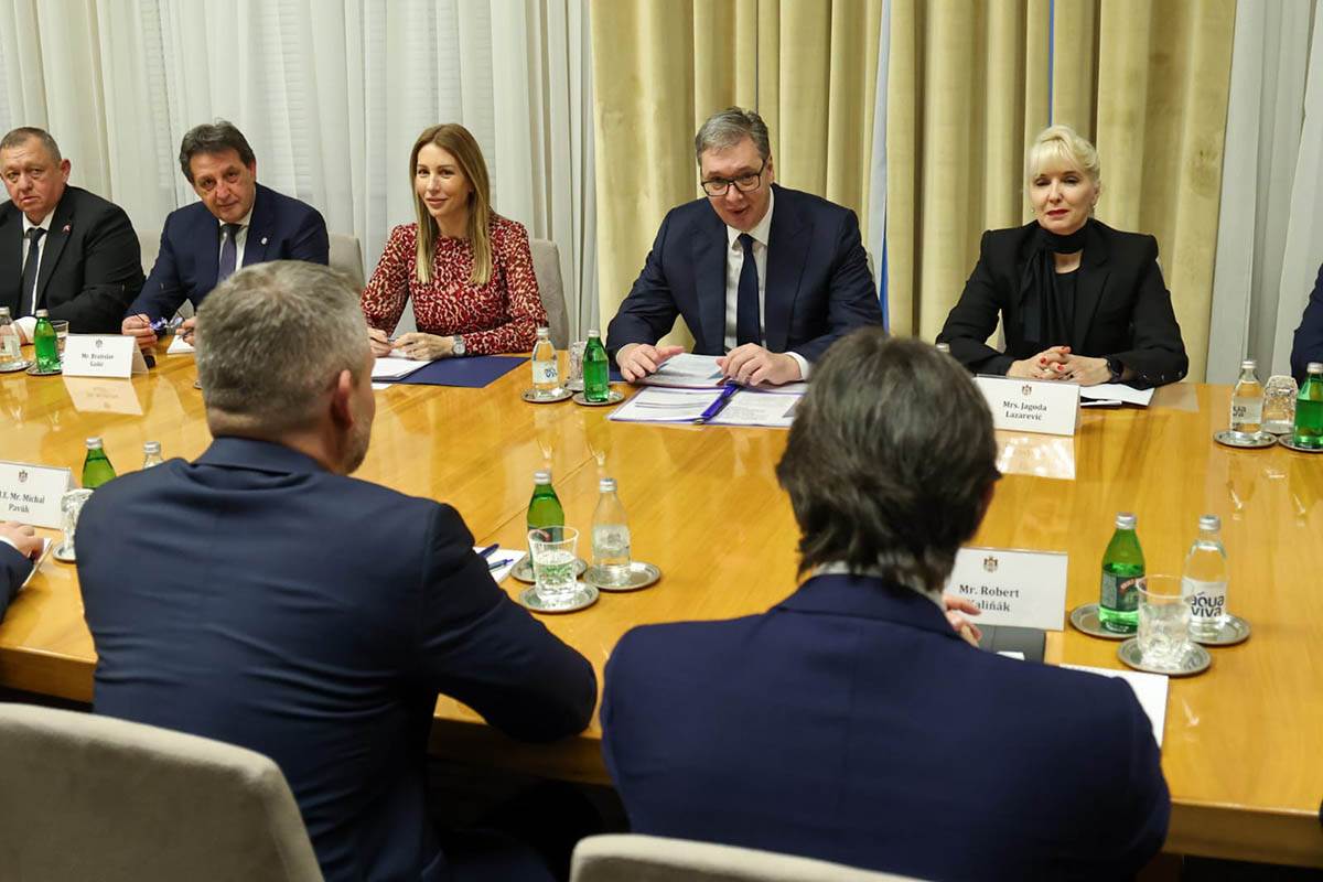 Aleksandar Vučić i Peter Pelegrini (12).jpg