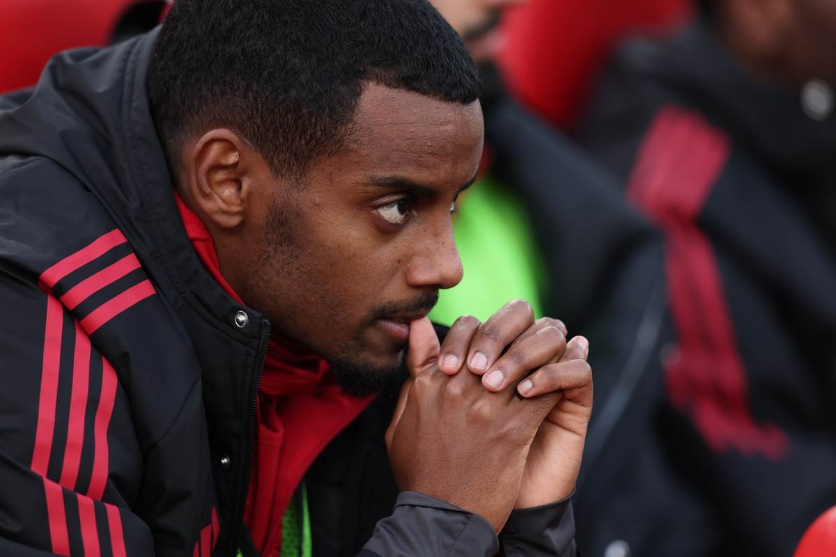 Aleksander Isak na klupi Liverpula