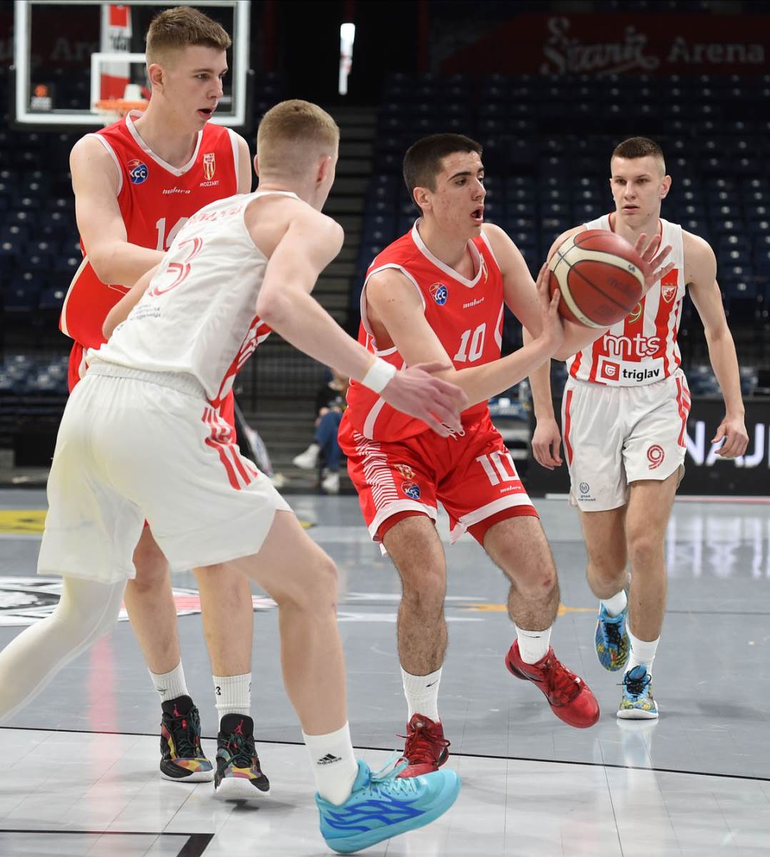 Andrej Bjelić (3).jpg