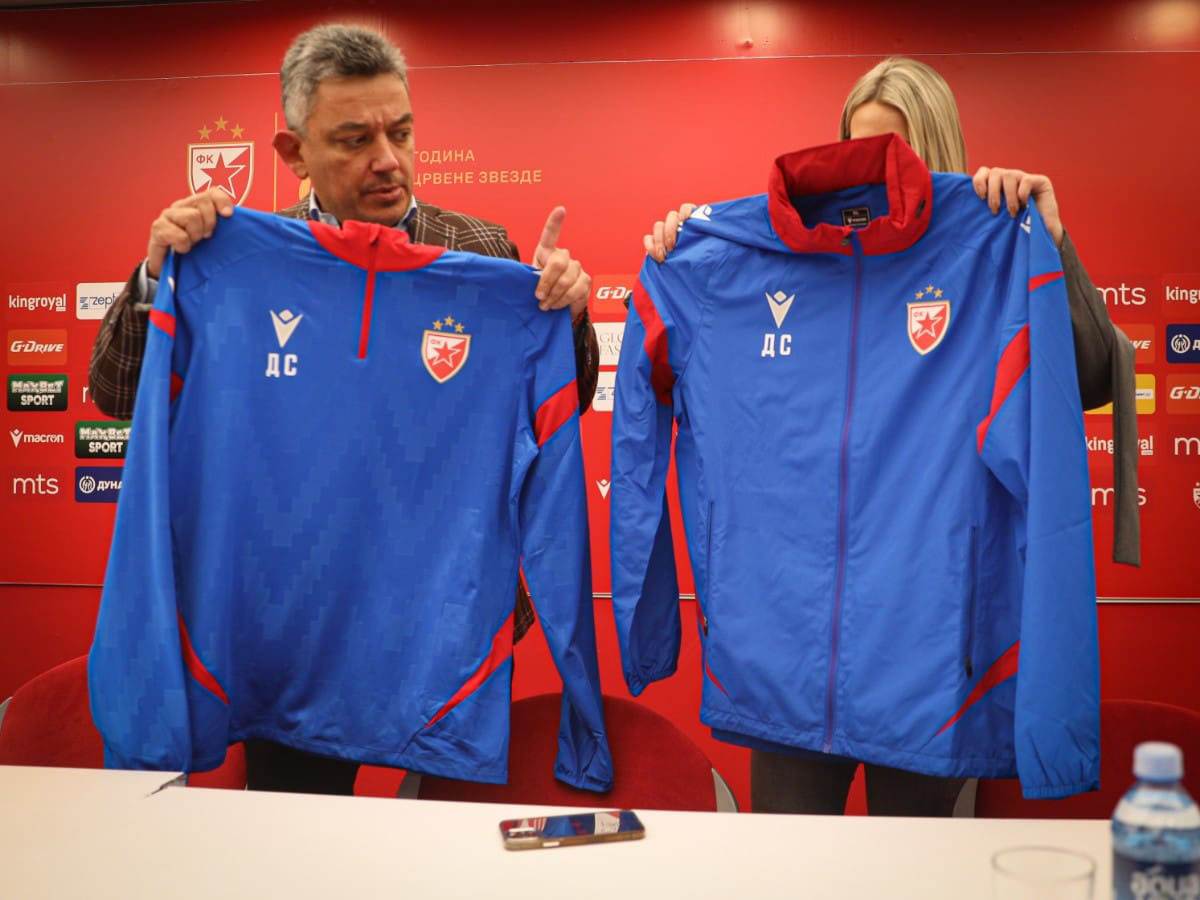 Dejan Stankovic promocija Crvena zvezda (3).jpg