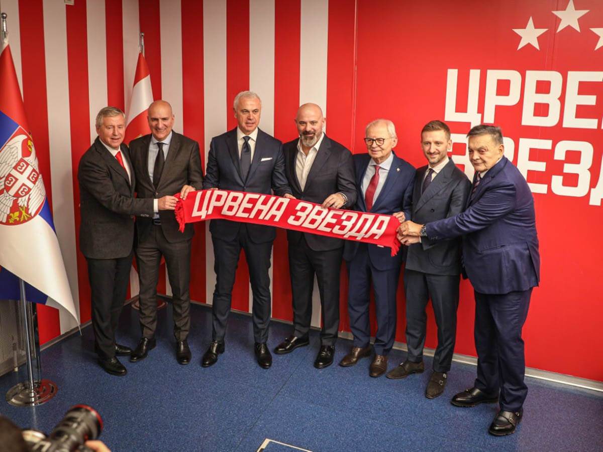 Dejan Stanković promocija Crvena zvezda (5).jpg