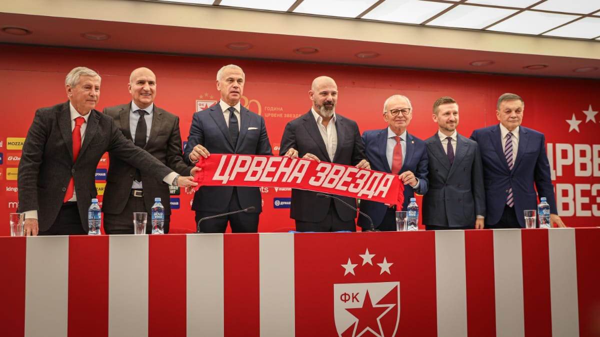 Dejan Stanković promocija Crvena zvezda (7).jpg