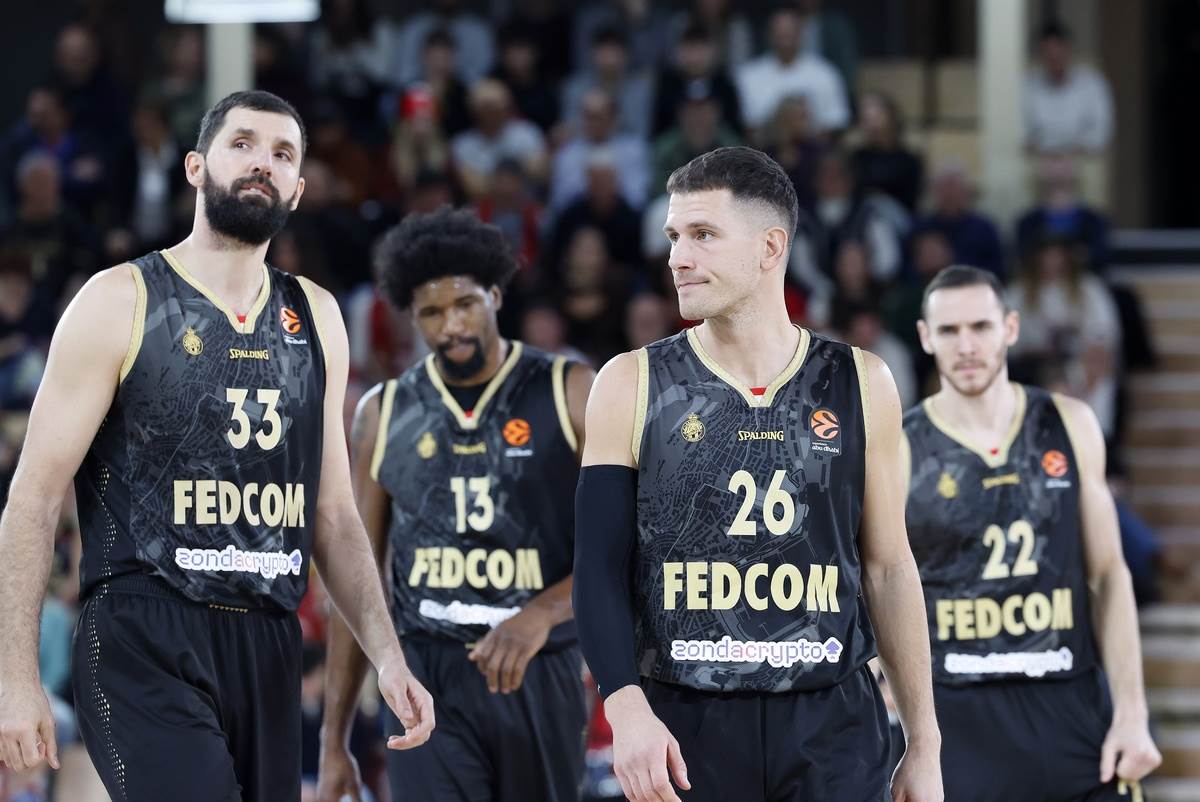 Nikola Mitorić i Nemanja Nedović, košarkaši Monaka na meču protiv Efesa
