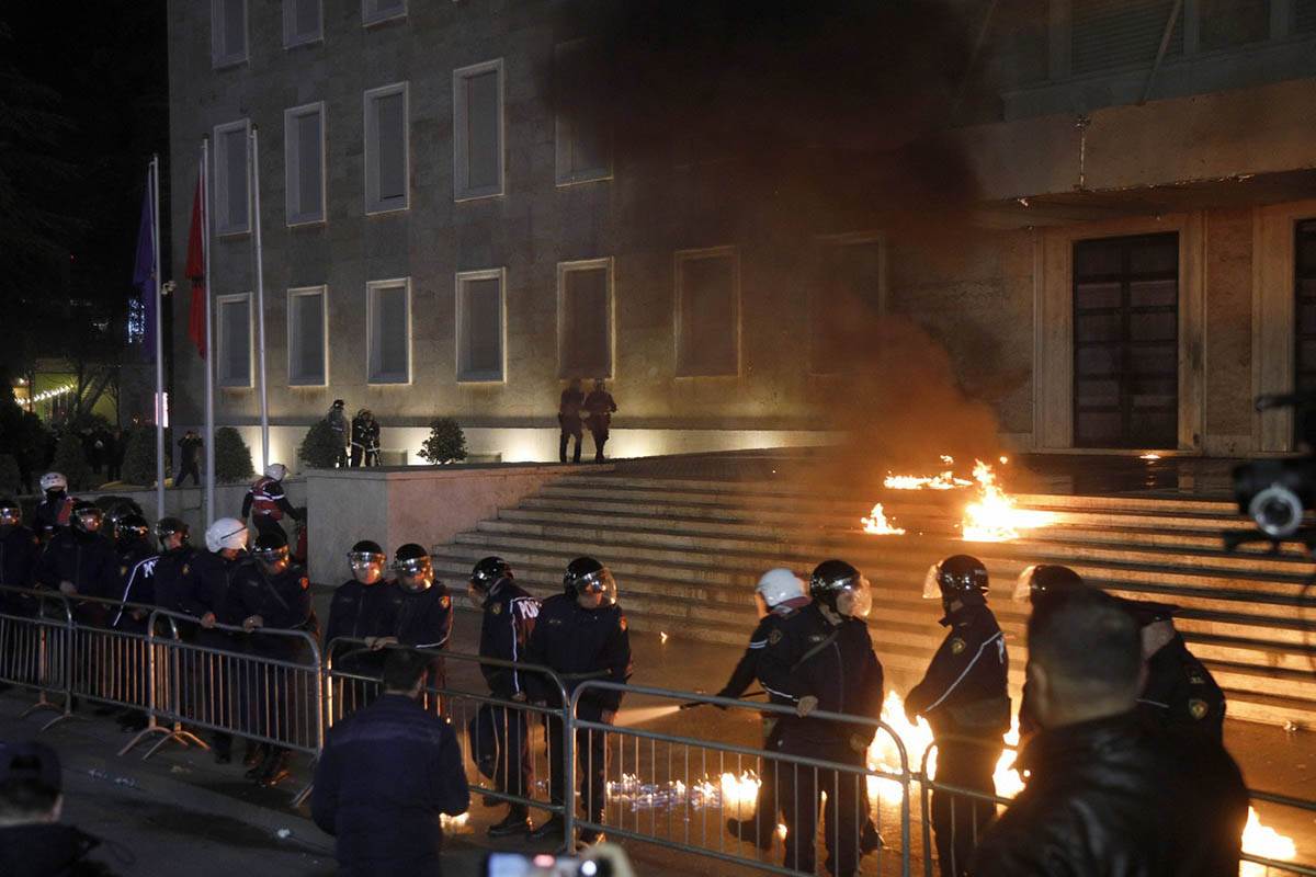 Protesti u Albaniji (1).jpg