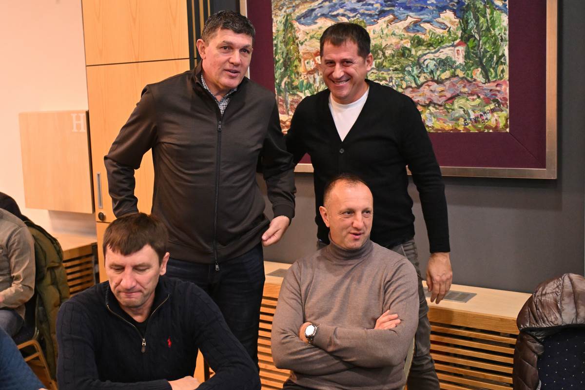 Gordan Petrić na obnovi UEFAW licence