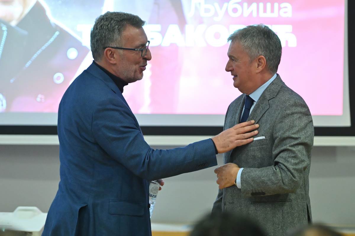 Miloš Miljanić i Ljubiša Tumbaković na obnovi UEFA pro licence u FSS