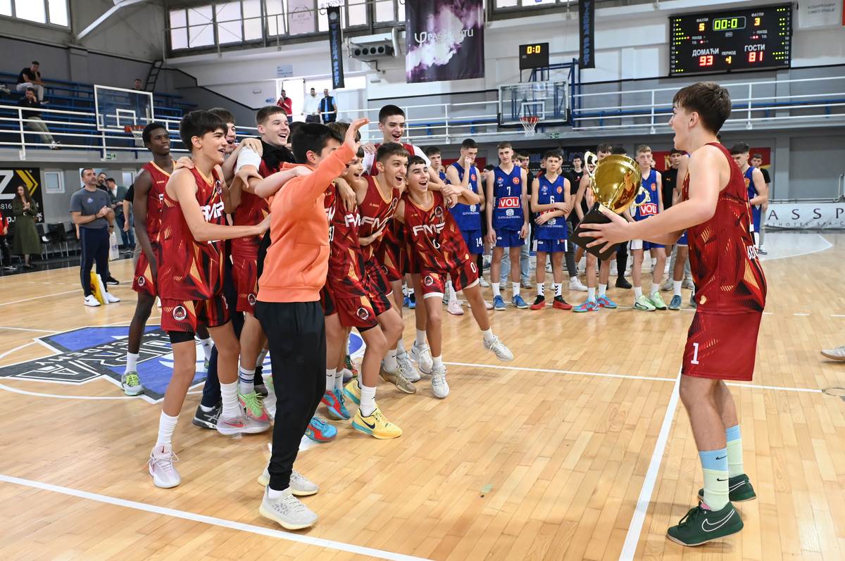 Mladi košarkaši FMP-a na memorijalnom turniru Dejan Milojević