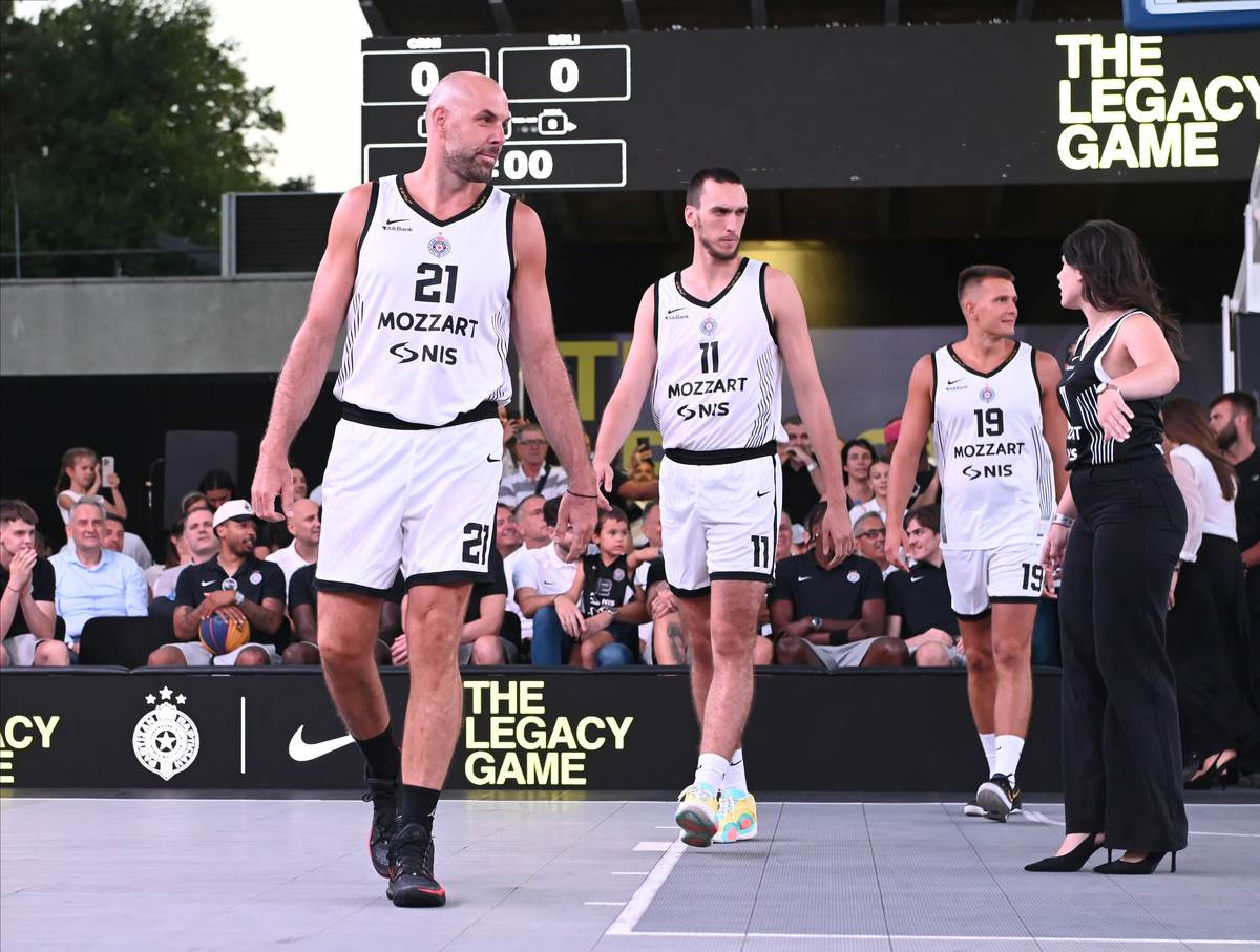 Aleks Marić na revijalnoj utakmici Partizana