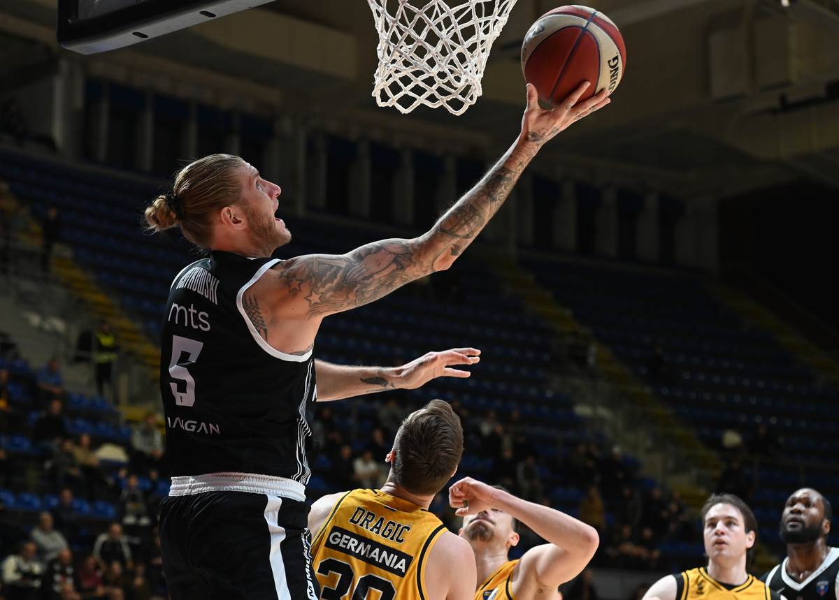 Partizan - Split (21).jpg