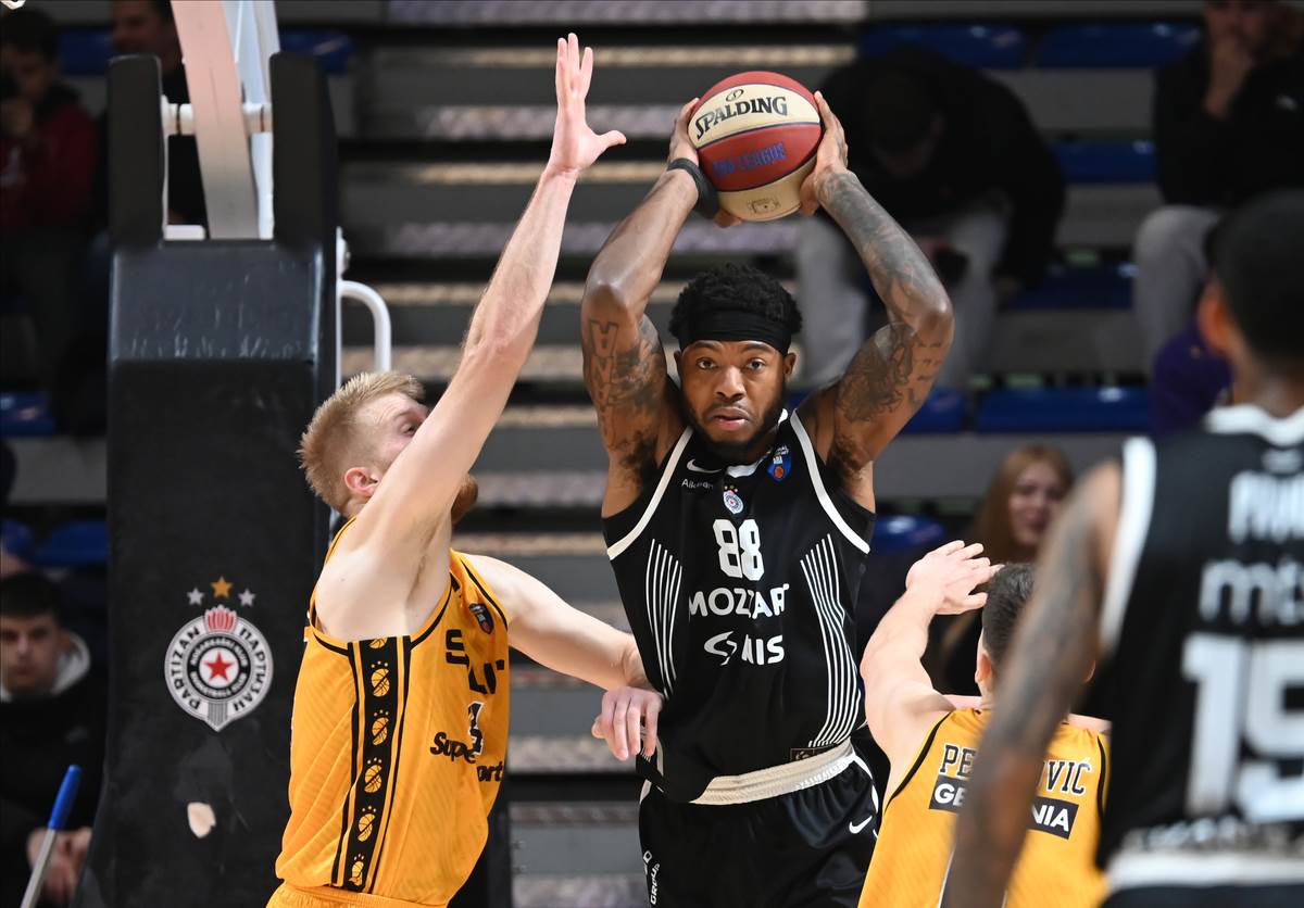 Partizan - Split (34).jpg