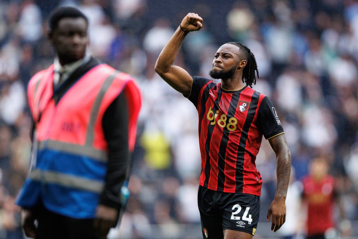 Antoan Semenjo slavi pobedu u Bornmutu