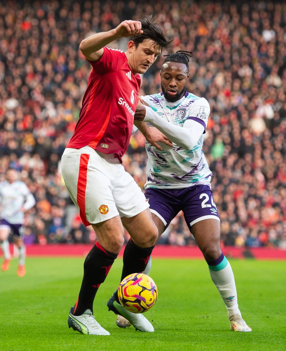 Antoan Semenjo i Hari Megvajer u duelu na Mančester junajted Bornmut