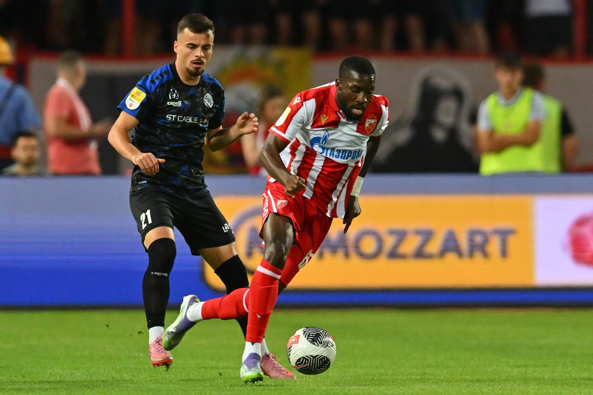 Šavi Babika na utakmici Zvezda TSC