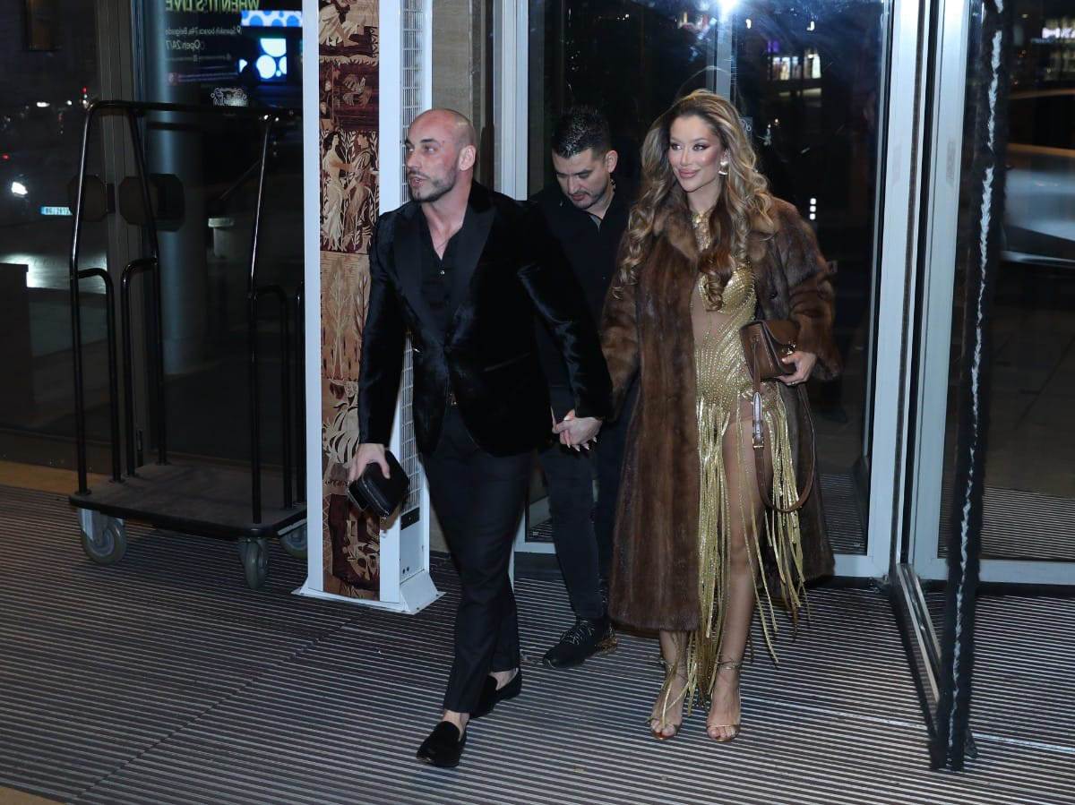 Tea Tairovic nastup u hotelu Metropol (4).jpg