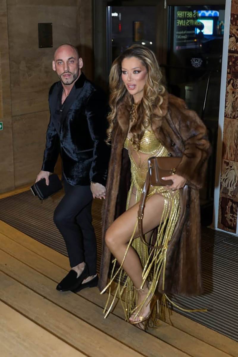 Tea Tairovic nastup u hotelu Metropol (15).jpg