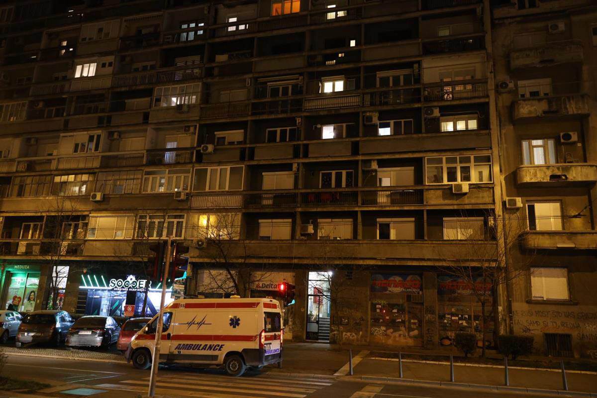 Mladić skočio sa zgrade u Beogradu