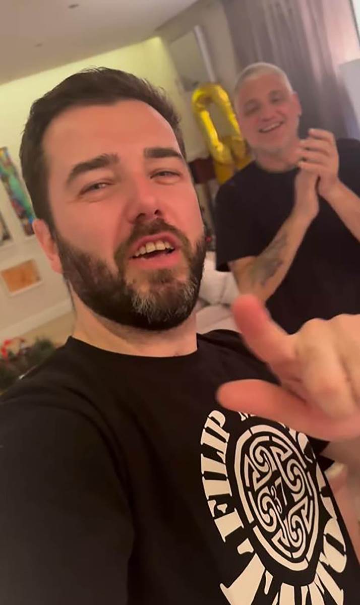 Ana Bekuta kod Čede Jovanovića i Aleksandra Kosa u stanu (5).jpg